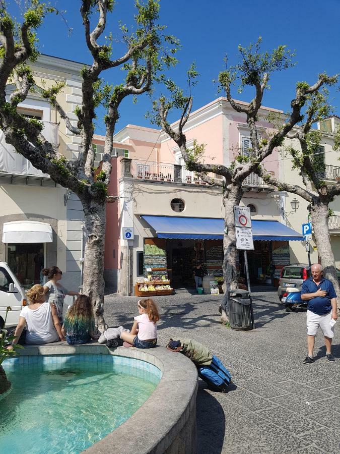 Appartamenti Su Piazza Matteotti Forio Centralissimi Εξωτερικό φωτογραφία